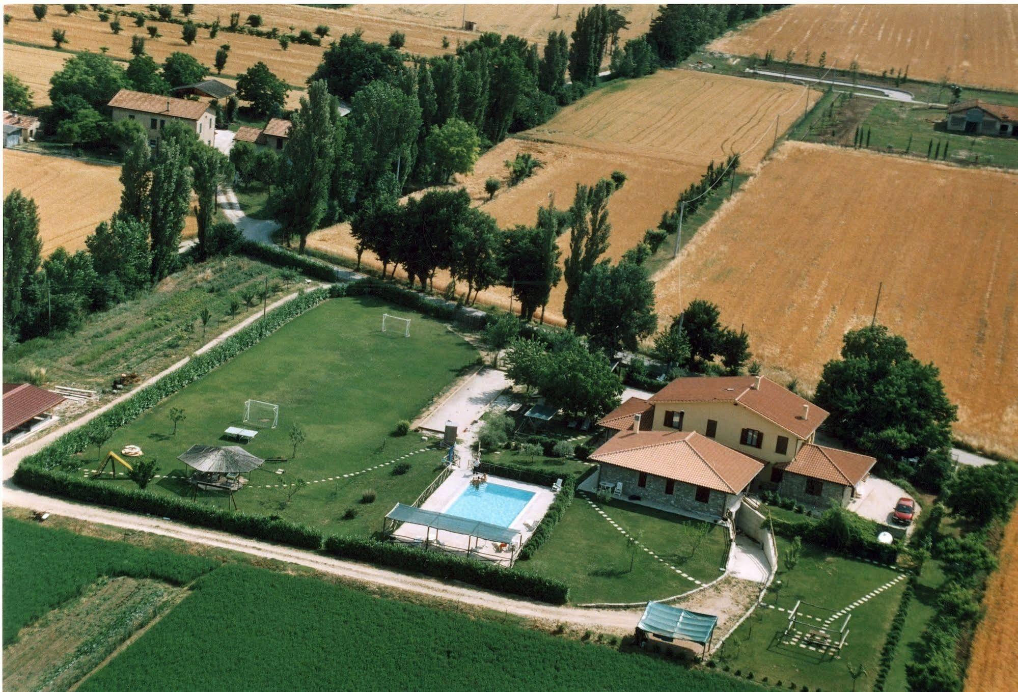Agriturismo La Mora Assisi Bagian luar foto