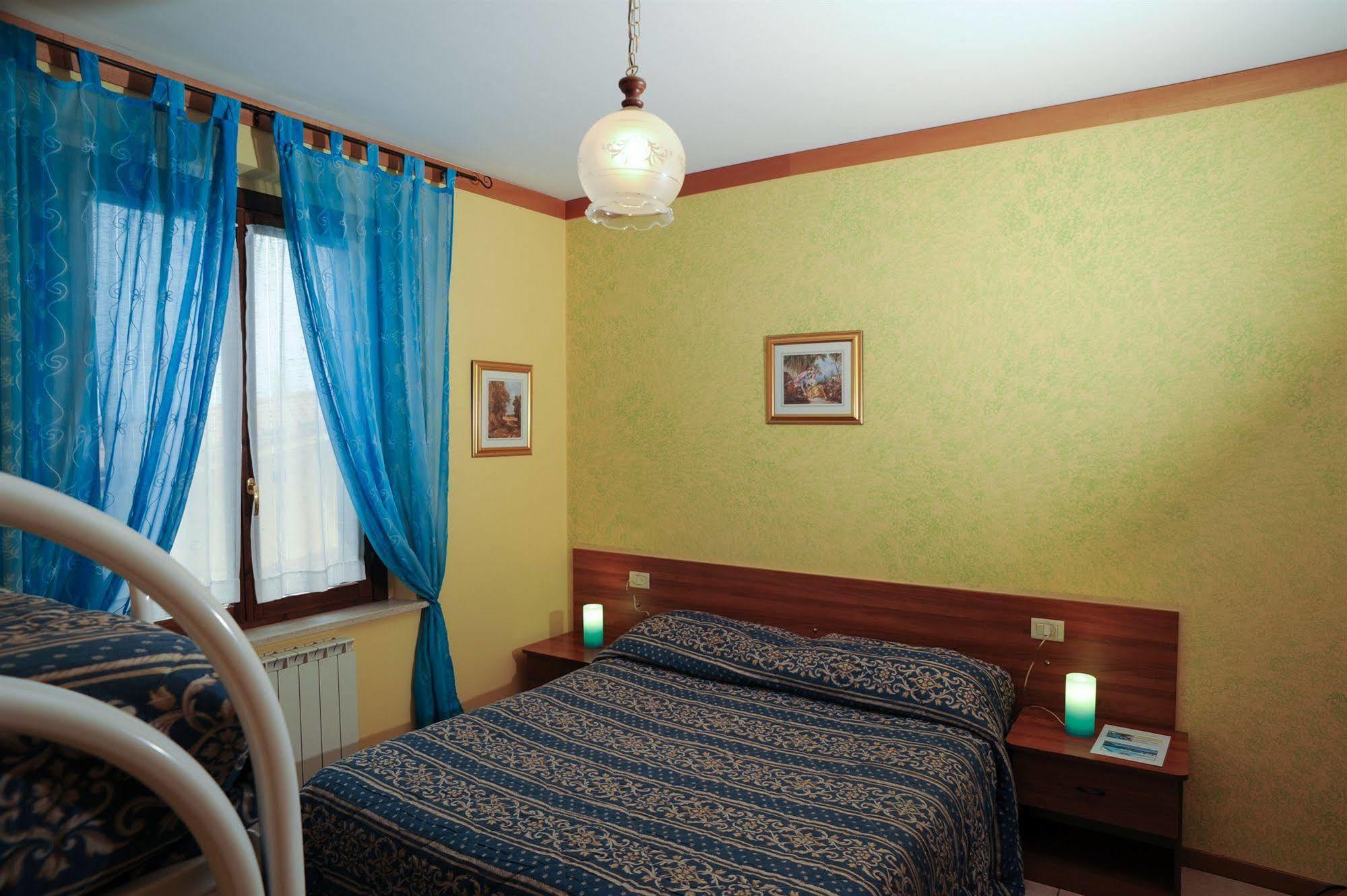 Agriturismo La Mora Assisi Bagian luar foto