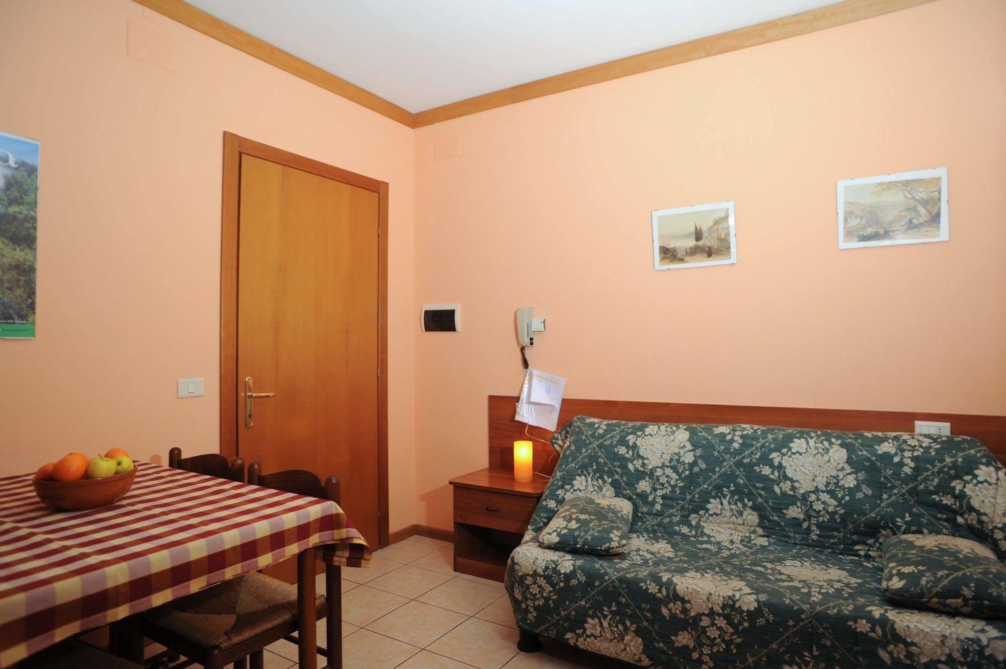 Agriturismo La Mora Assisi Bagian luar foto