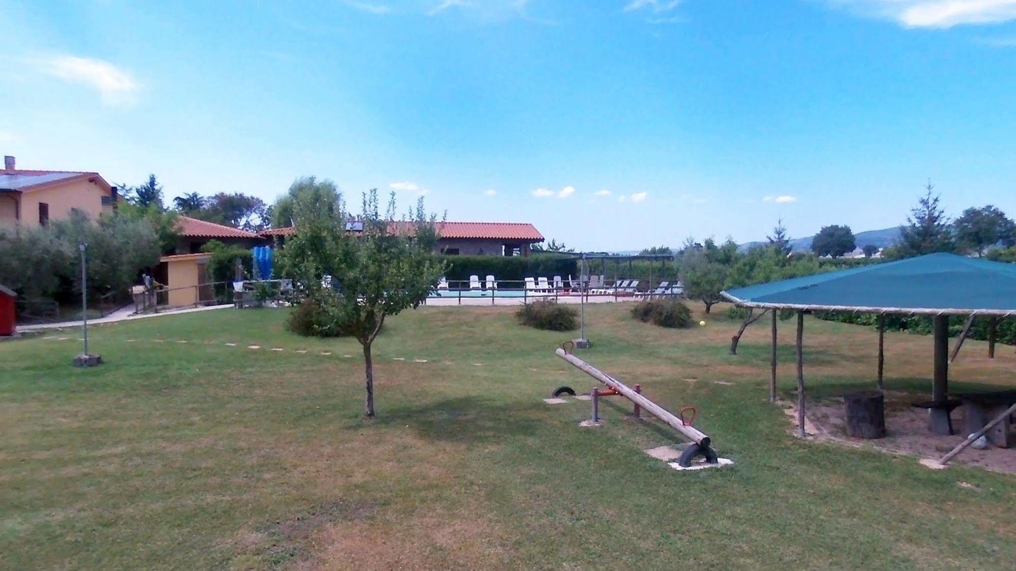 Agriturismo La Mora Assisi Bagian luar foto
